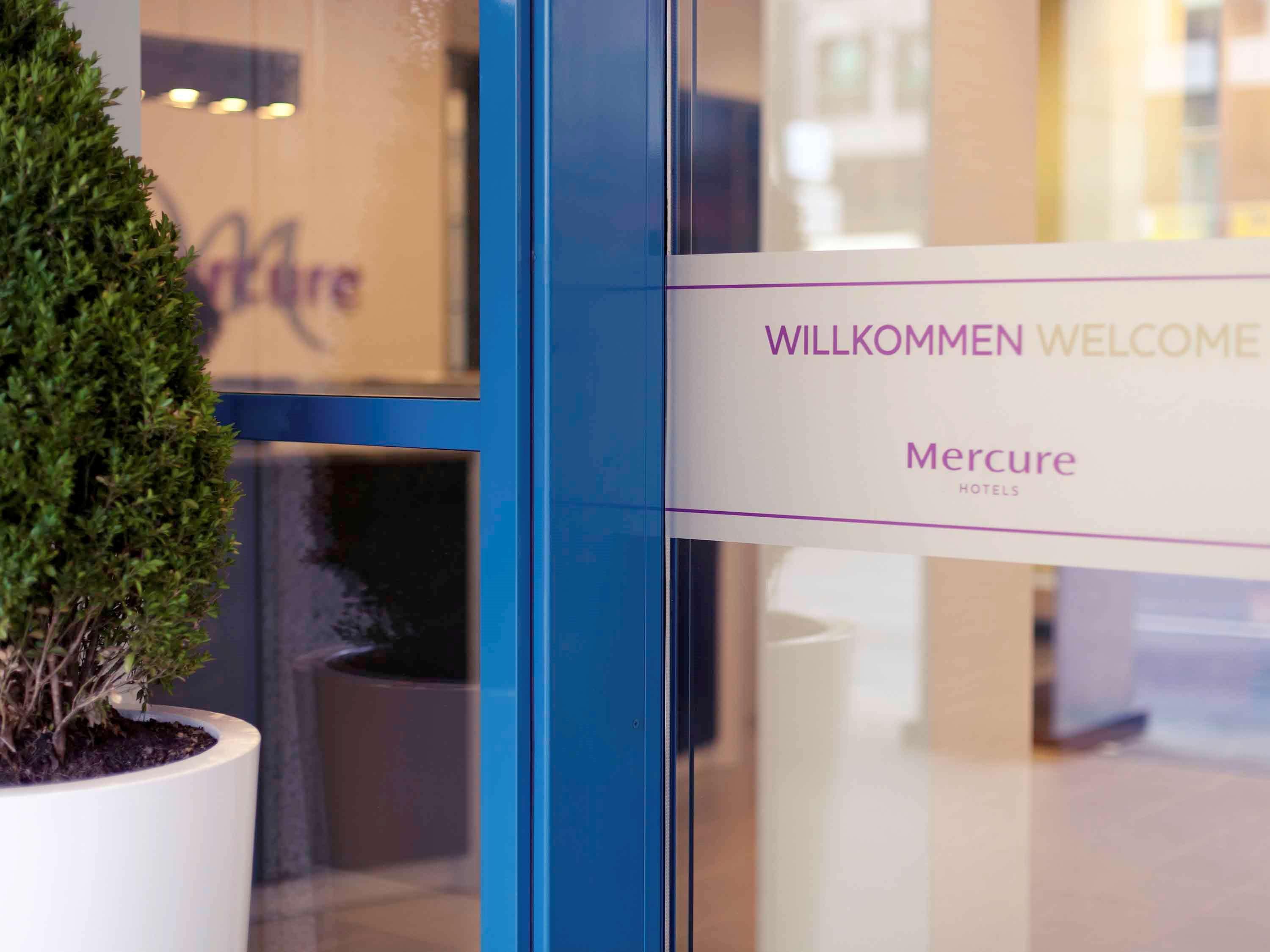 Mercure Frankfurt City Messe Франкфурт на Майн Екстериор снимка