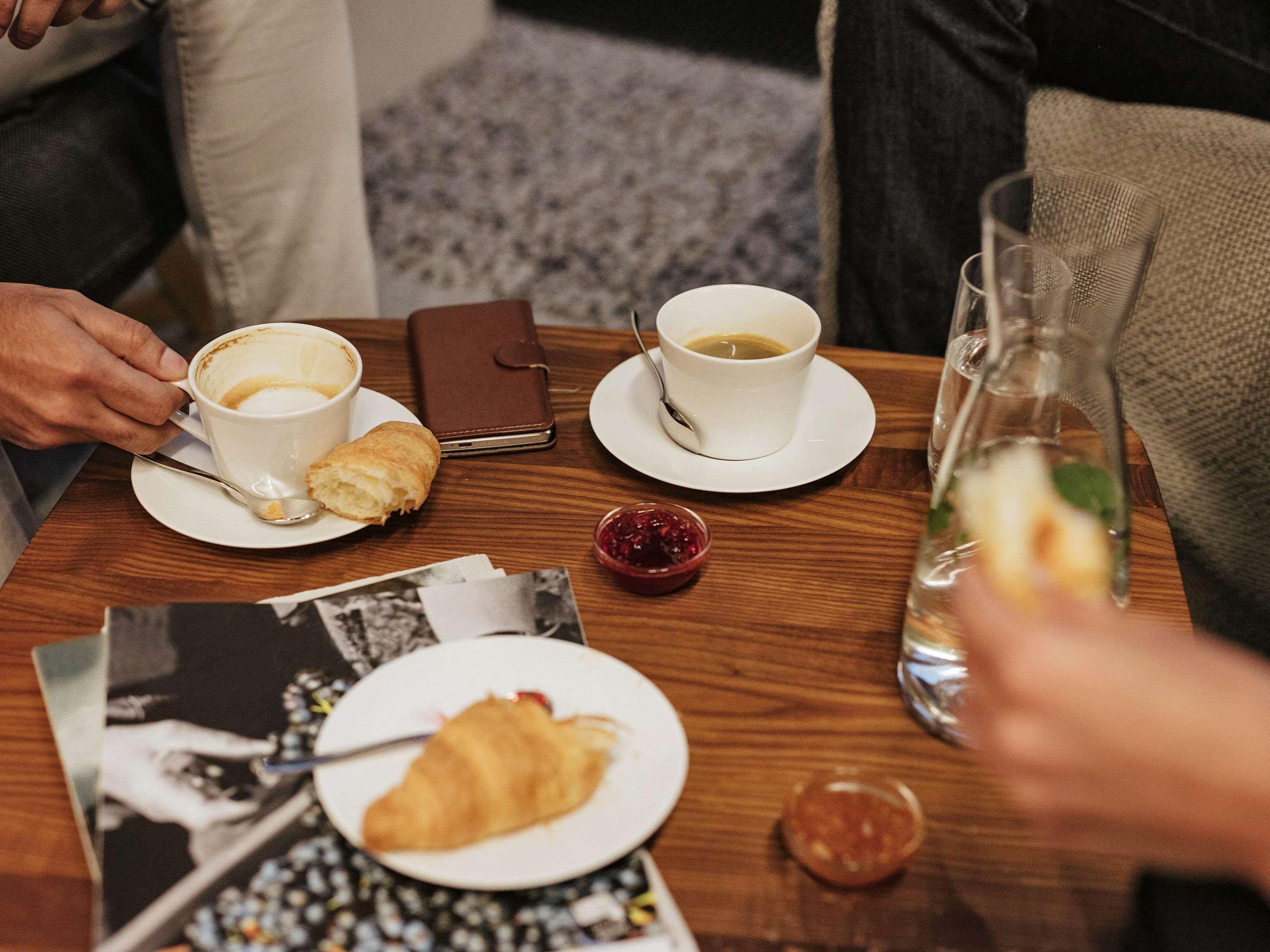Mercure Frankfurt City Messe Франкфурт на Майн Екстериор снимка