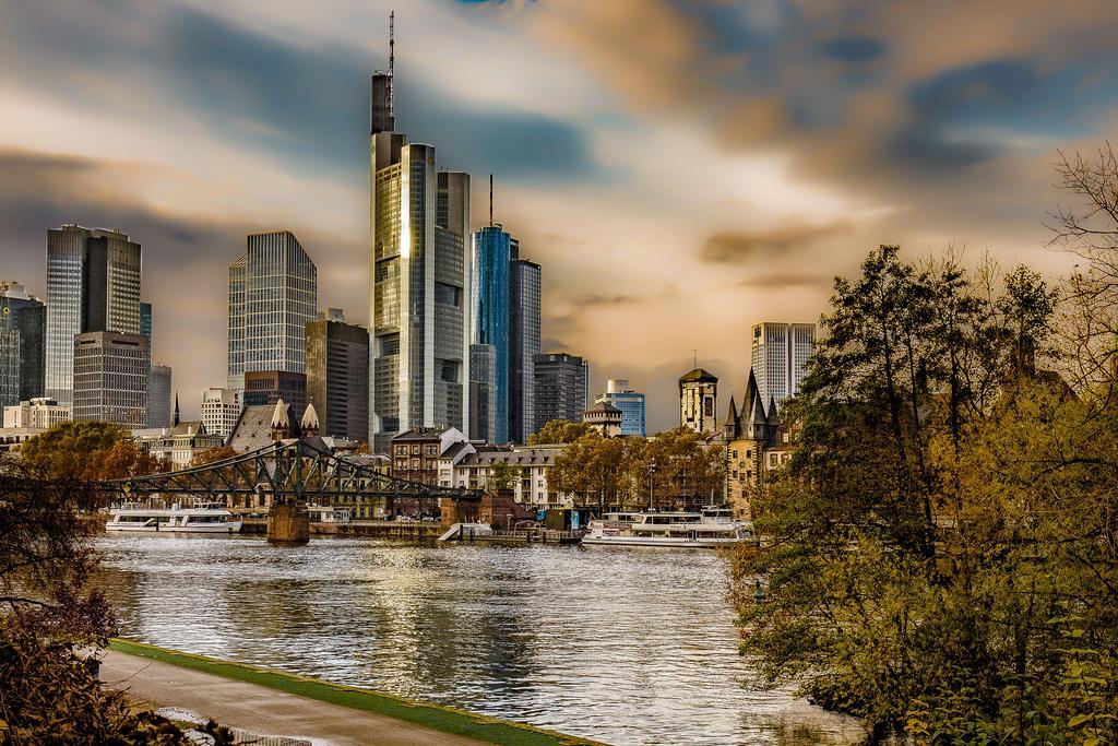 Mercure Frankfurt City Messe Франкфурт на Майн Екстериор снимка