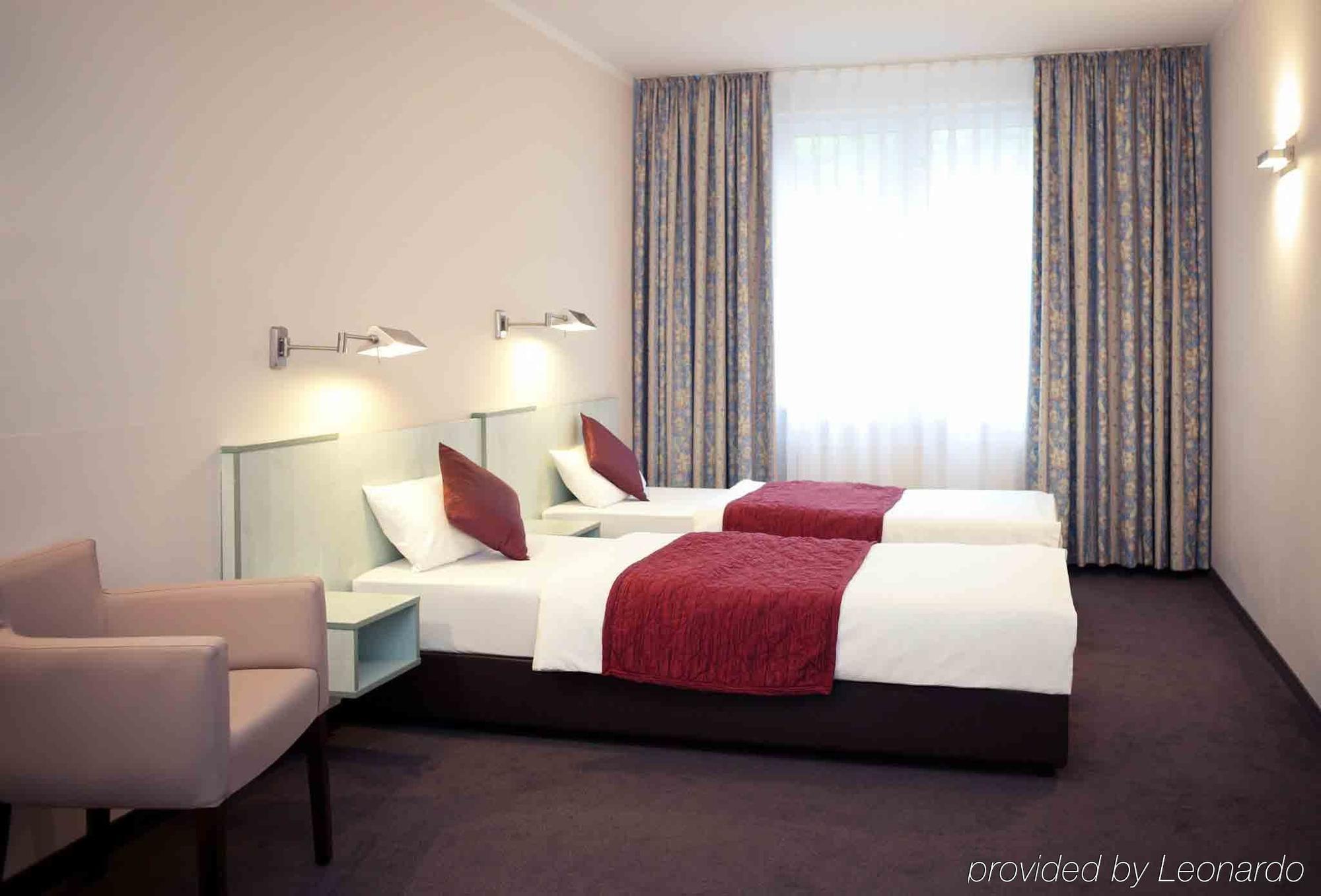 Mercure Frankfurt City Messe Франкфурт на Майн Екстериор снимка